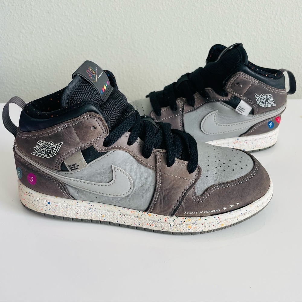 Nike Jordan NY street kids size 2.5Y